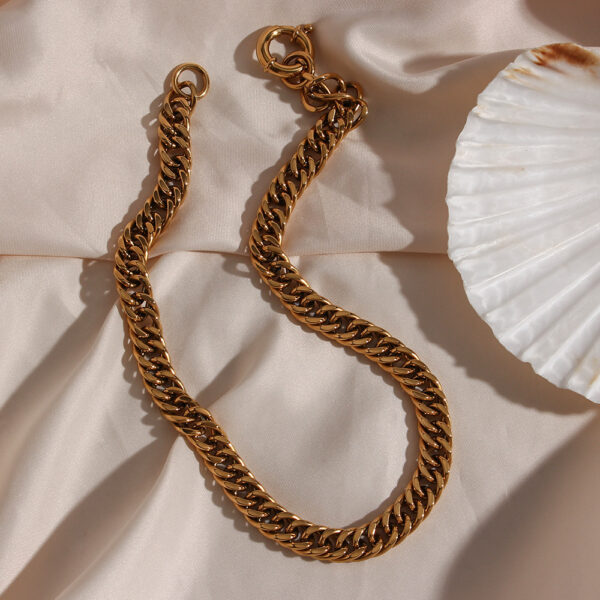 European And American Ins Affordable Luxury Fashion Temperament Clavicle Chain Ornament Stainless Steel Plated 18K Encrypted Chain Thick OT Buckle Necklace