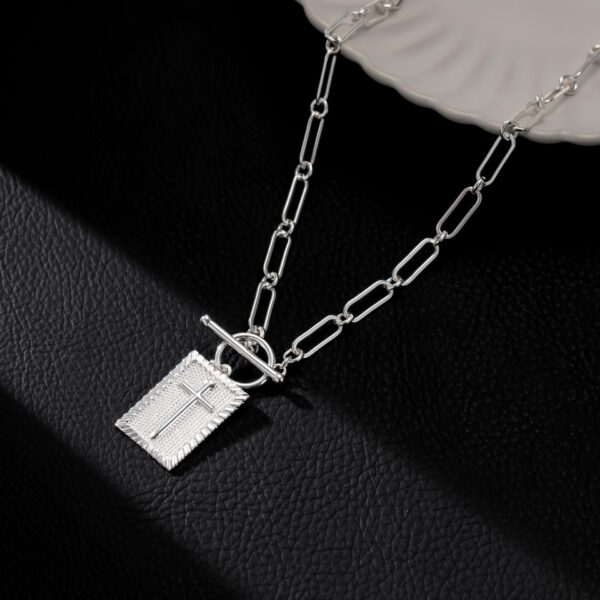 8fb17527-c6eb-40fa-b955-1cc59de42561.jpg Clip Necklace Stainless Steel Cross Square Pendant Necklace