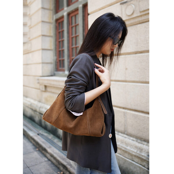 O1CN015EgEYU2J9dn3mg414_2215830659379-0-cib.jpg Casual All-match Retro Shoulder Messenger Underarm Bag
