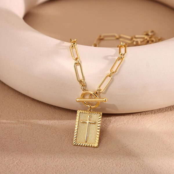 O1CN01JjjXXN26YI5PpJWNm_2219969897673-0-cib.jpg Clip Necklace Stainless Steel Cross Square Pendant Necklace