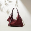 O1CN01wFjkVP2J9dmaAnozg_2215830659379-0-cib.jpg Velvet Simple All-match Commute Sense Shoulder Messenger Bag
