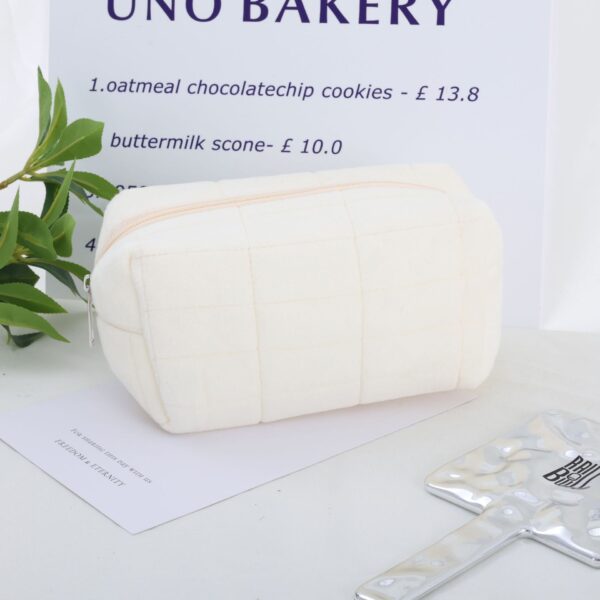 296e216d-20af-4bef-bf99-a570755adcb3.jpg Japanese Good-looking Pillow Cosmetic Bag Large Capacity Storage Stationery Box