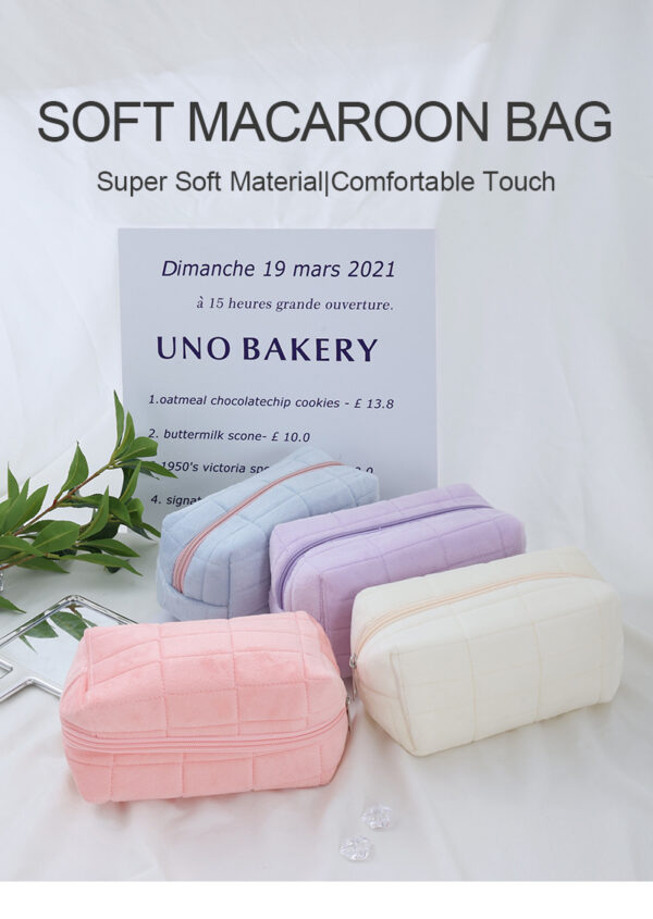 64ee43a9-f4da-47a8-a318-27b8a6ac8bbd.jpg Japanese Good-looking Pillow Cosmetic Bag Large Capacity Storage Stationery Box